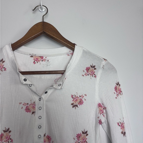 Aerie White Pink Floral Waffle Knit Thermal Long Sleeve Henley Top - Picture 3 of 7